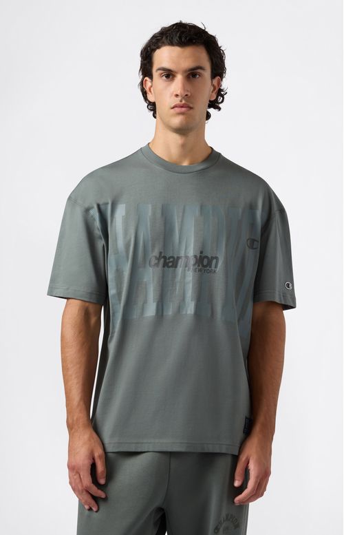 Remera con Maxi Logo Urban Contemporary Unisex